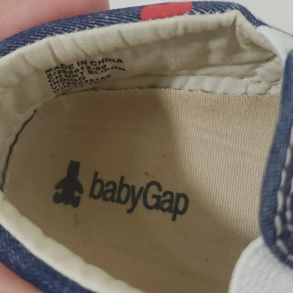 GAP pre loved